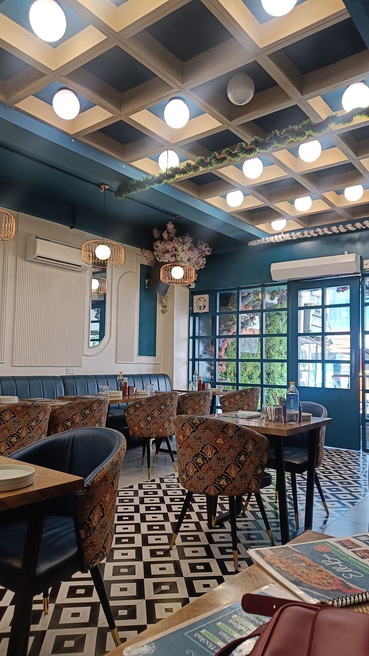 Restaurant Interior Design portfolio screenshot 10